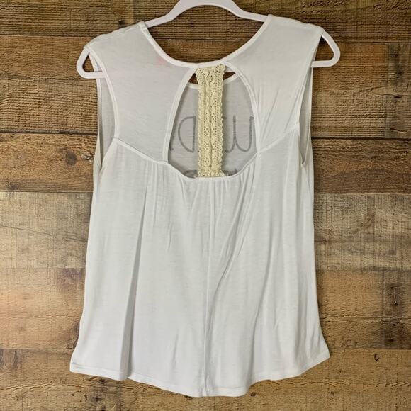 Chelsea & Violet Sunday Funday White Tank Top Size Small - Picture 3 of 7